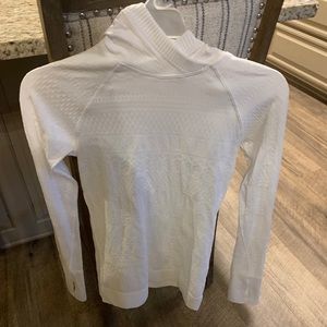 lululemon sweatshirt